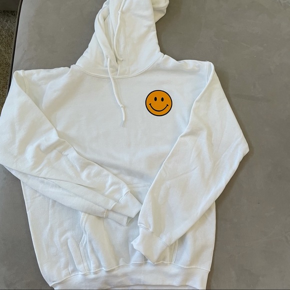 n e w | smiley hoodie 🌼🧚🏻♂️ - Picture 2 of 4